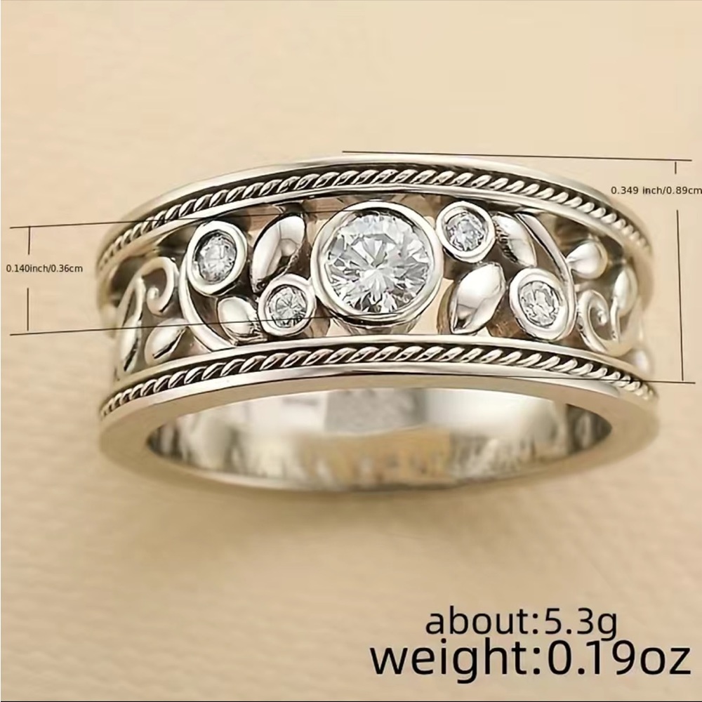 New 925 Silver Gorgeous 925 Zircon Ring - Picture 3 of 5